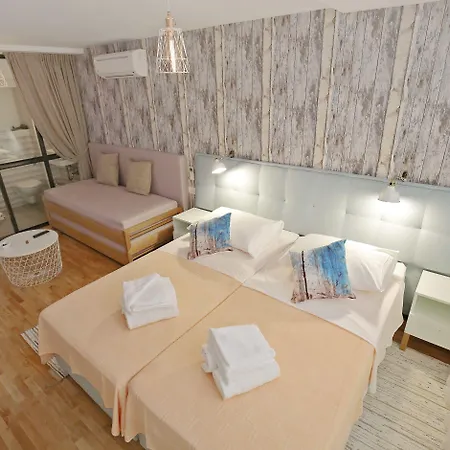 Integrated 4*